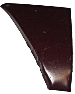 Rear lower corner, left