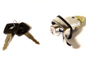 Rear deck lid lock with keys Attached with 3 bolts, German quality